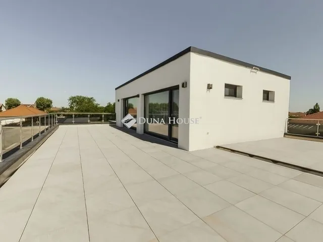 Eladó ház Dabas 270 nm