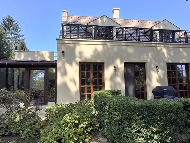 Eladó ház Leányfalu 256 nm