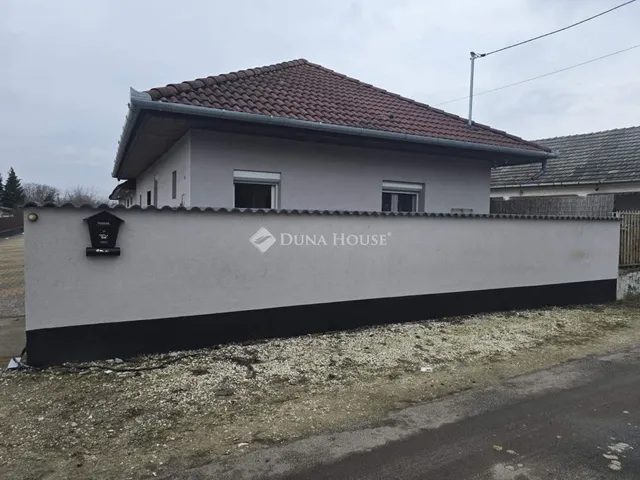 Eladó ház Dabas 162 nm