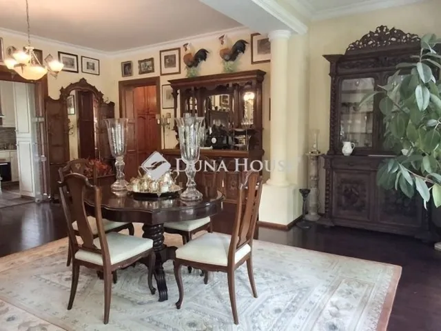 Eladó ház Leányfalu 256 nm