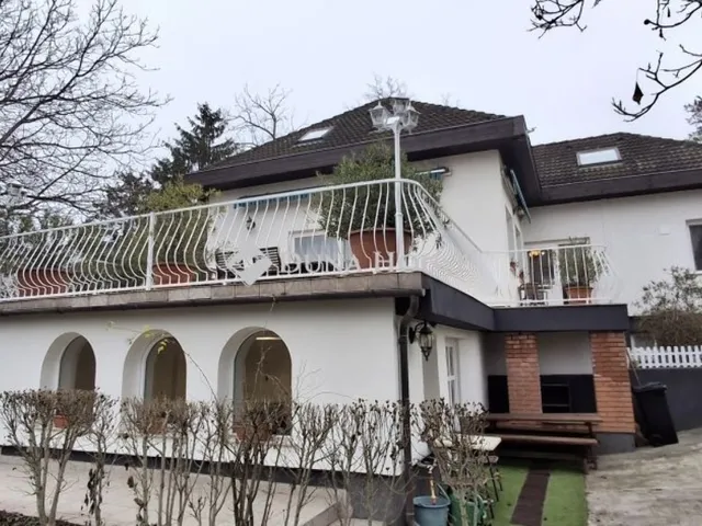 Eladó ház Taksony 284 nm