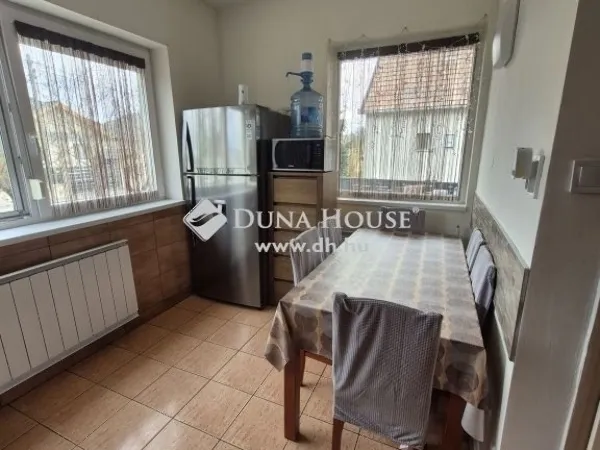 Eladó ház Budapest XVI. kerület 175 nm