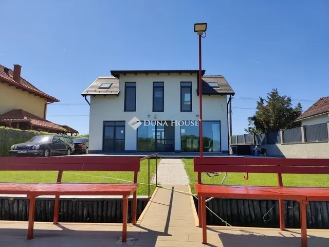 Eladó üdülő és hétvégi ház Szigetbecse 104 nm