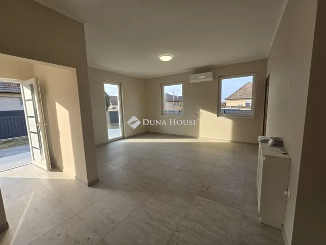 Eladó lakás Újlengyel 91 nm