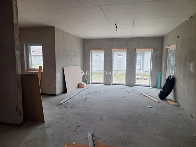 Eladó ház Kiskunlacháza 99 nm