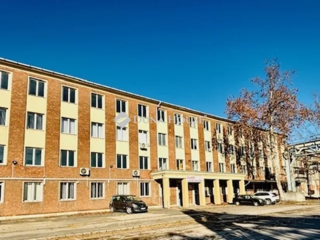 Eladó kereskedelmi és ipari ingatlan Budapest XXI. kerület 3220 nm