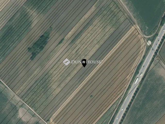 Eladó telek Taksony 4582 nm