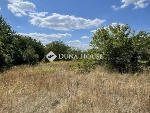 Eladó telek Szada 939 nm