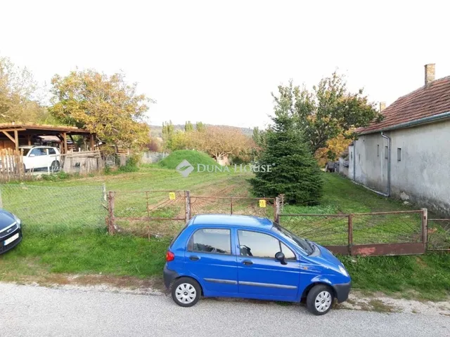 Eladó telek Rezi 2755 nm