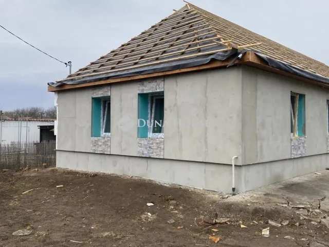 Eladó ház Tápióbicske 72 nm