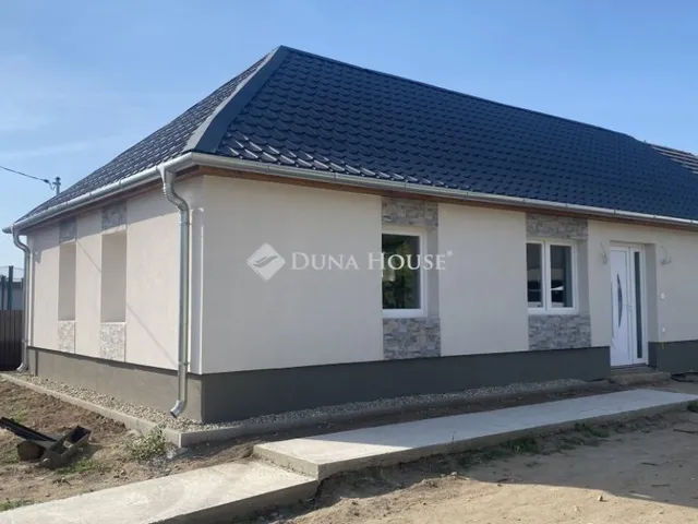 Eladó ház Tápióbicske 79 nm
