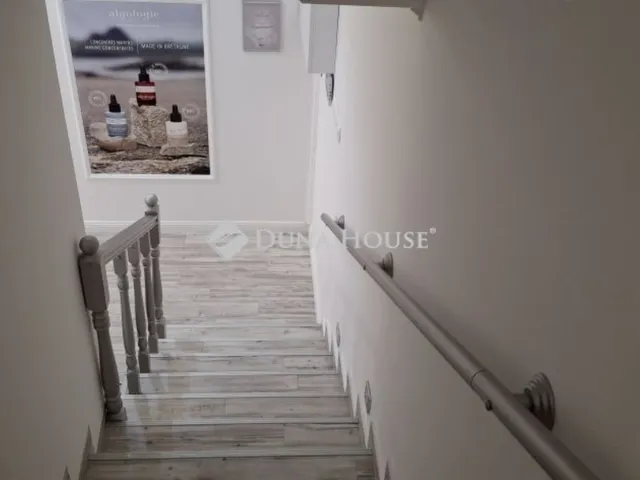 Eladó kereskedelmi és ipari ingatlan Halásztelek 68 nm