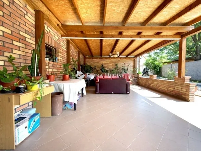 Eladó ház Zsámbék 215 nm