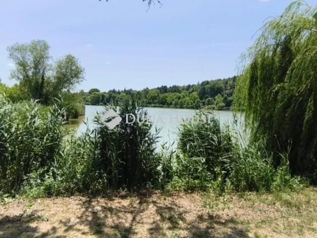 Eladó telek Biatorbágy 790 nm