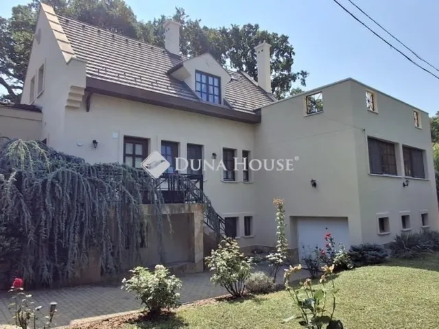 Eladó ház Leányfalu 256 nm