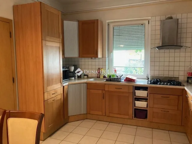 Kiadó ház Budapest XVII. kerület 240 nm