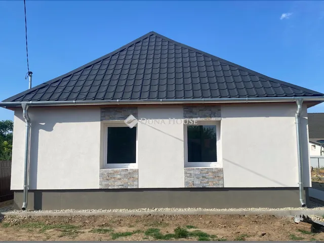 Eladó ház Tápióbicske 71 nm