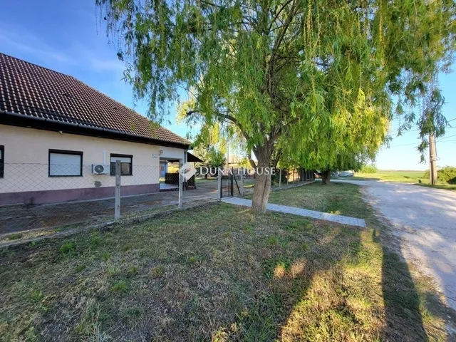 Eladó ház Kiskunlacháza 146 nm