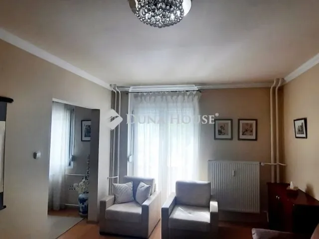 Eladó lakás Dunaújváros 35 nm