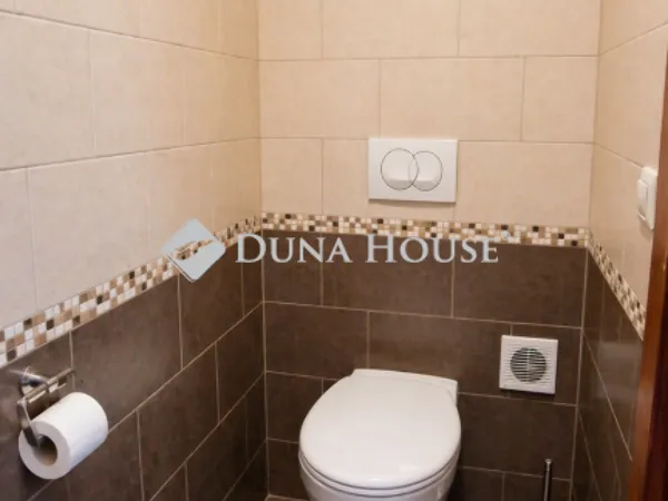 Eladó ház Dunaharaszti 390 nm