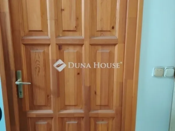 Eladó lakás Dunaújváros 110 nm