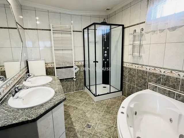 Eladó ház Tápiószecső 150 nm