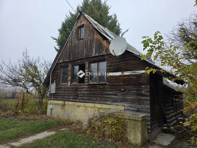 Eladó nyaraló Szigetcsép 71 nm