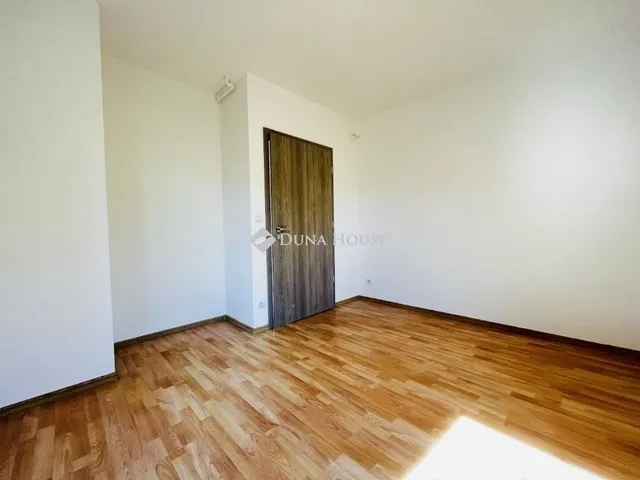 Eladó lakás Üllő 93 nm
