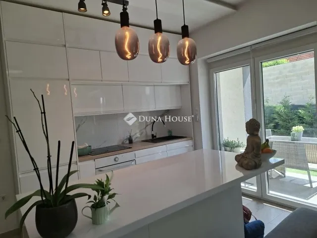 Eladó ház Újhartyán 120 nm
