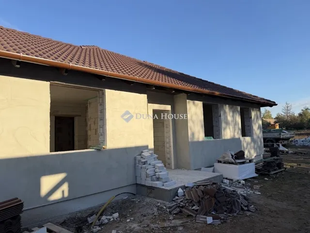 Eladó ház Monor 99 nm