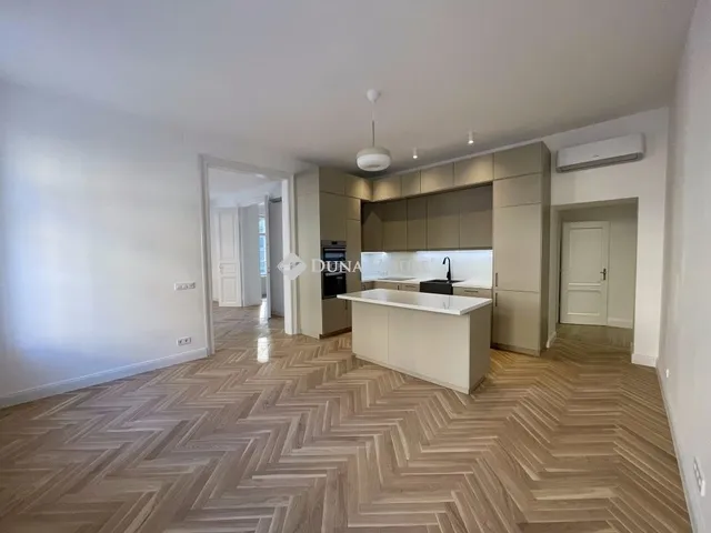 Eladó lakás Budapest VI. kerület 100 nm