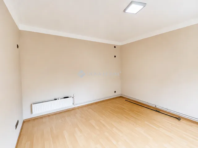 Eladó lakás Budapest XV. kerület 27 nm