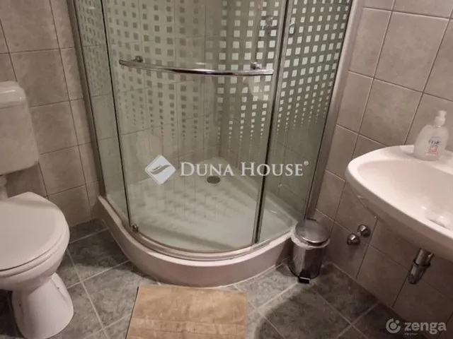 Eladó kereskedelmi és ipari ingatlan Zebegény 639 nm