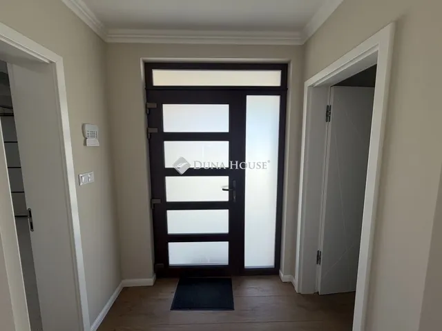 Eladó ház Üllő 164 nm