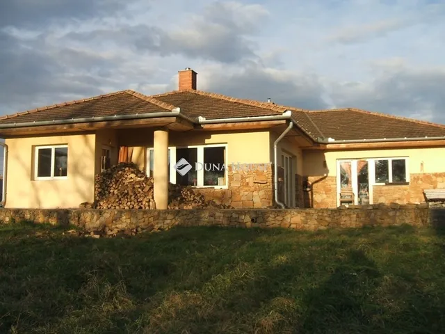 Eladó ház Kiskunlacháza 150 nm