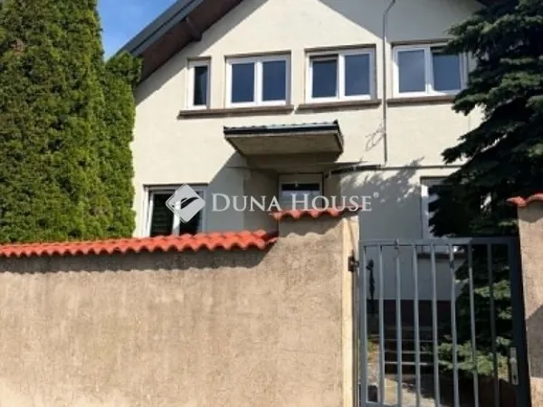 Eladó ház Szigetcsép 180 nm