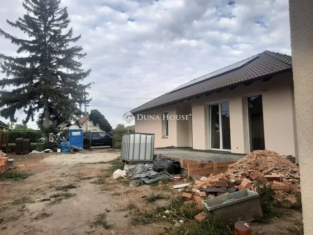 Eladó ház Dabas 90 nm