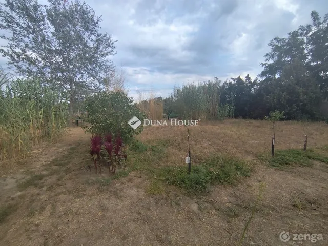 Eladó telek Majosháza 2448 nm