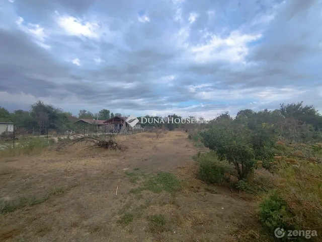 Eladó telek Majosháza 2448 nm