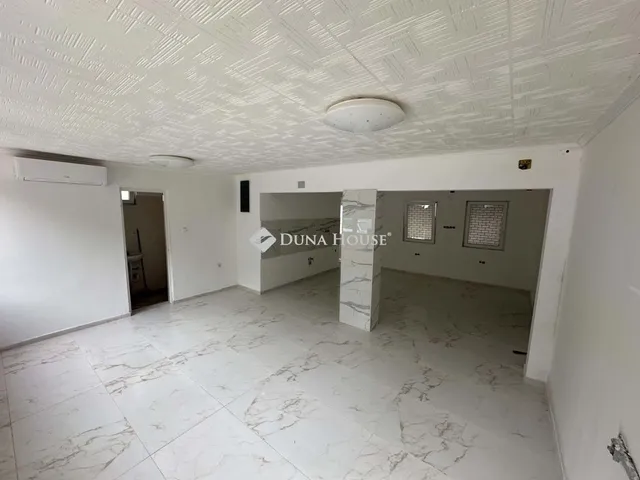 Eladó kereskedelmi és ipari ingatlan Örkény 95 nm