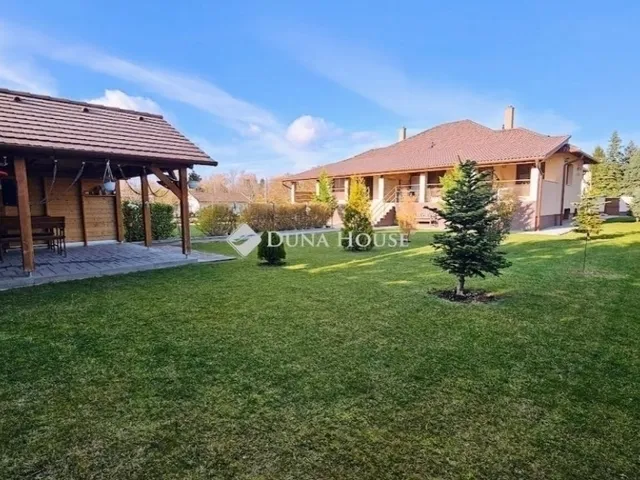 Eladó ház Szigetcsép 160 nm