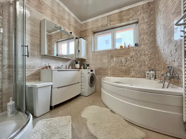 Eladó ház Felsőzsolca 216 nm