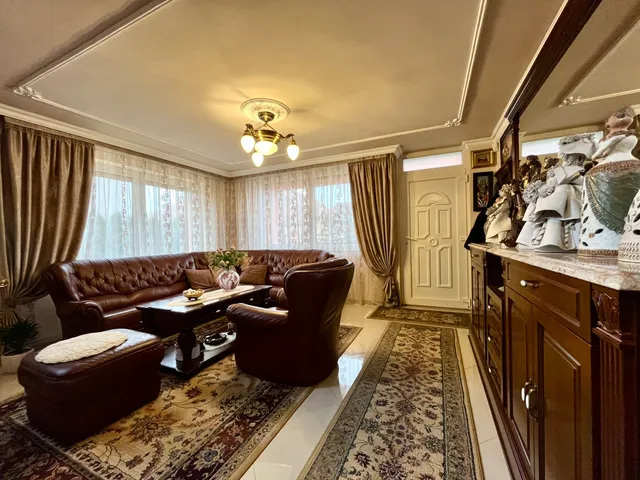 Eladó ház Felsőzsolca 216 nm