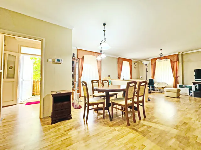 Eladó ház Debrecen, Veres Péter-kert 152 nm