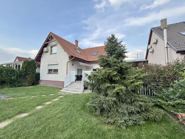 Eladó ház Dunaharaszti 260 nm