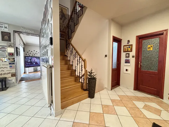 Eladó ház Dunaharaszti 260 nm