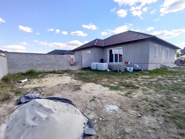 Eladó ház Vácrátót 89 nm