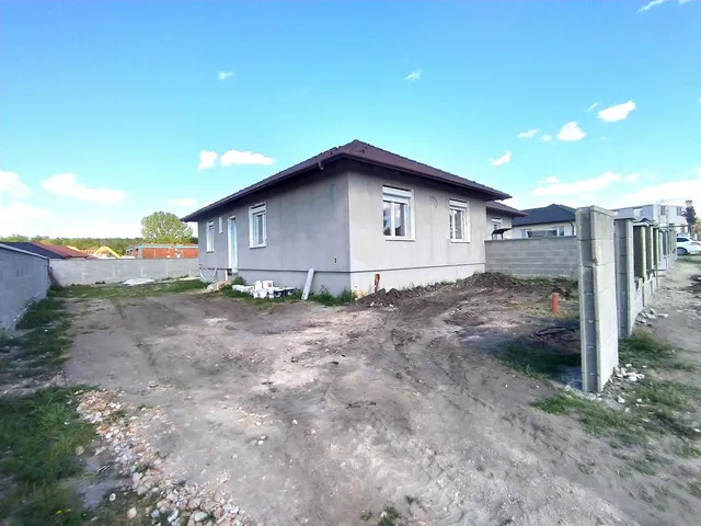 Eladó ház Vácrátót 89 nm