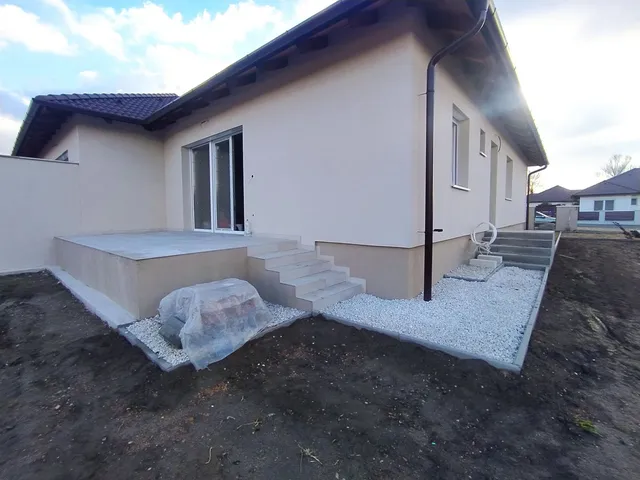 Eladó ház Vácrátót 96 nm