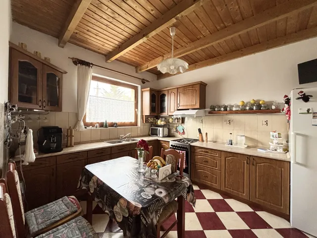 Eladó ház Veresegyház, Táborhely 176 nm